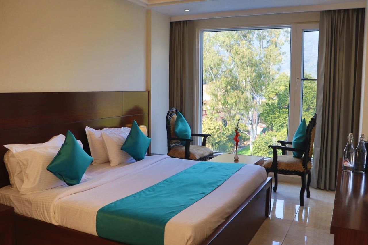 רישיקש Green Hotel - Behind Parmarth Niketan מראה חיצוני תמונה
